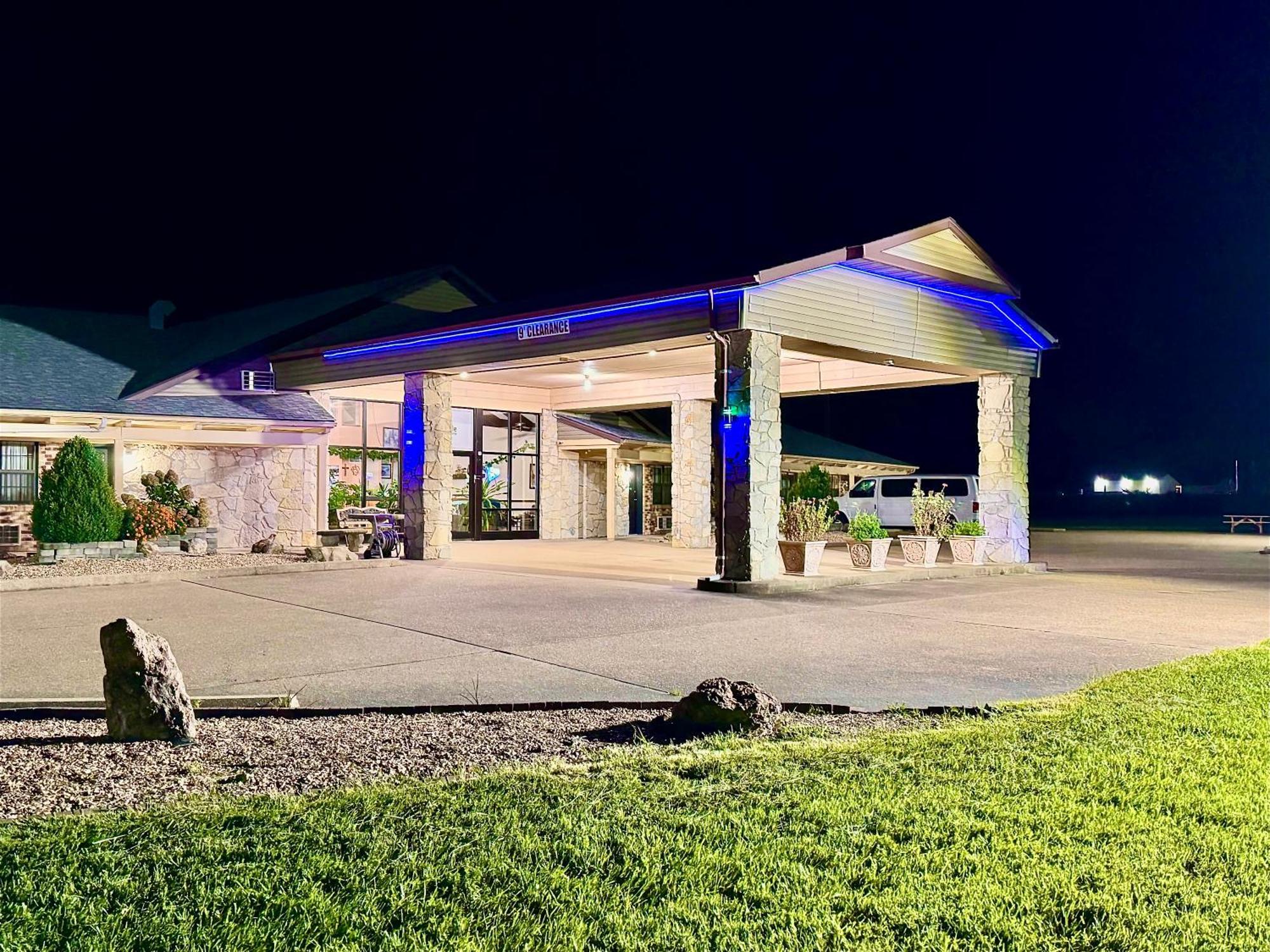 Owensville Inn Экстерьер фото
