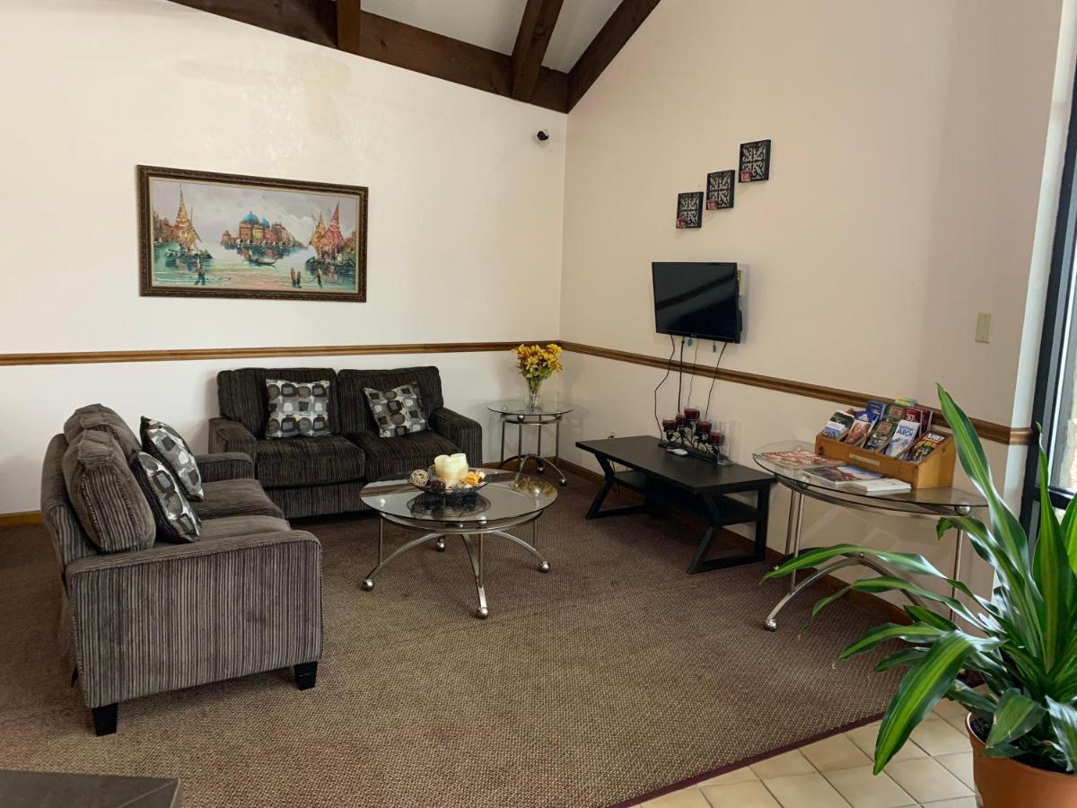 Owensville Inn Экстерьер фото